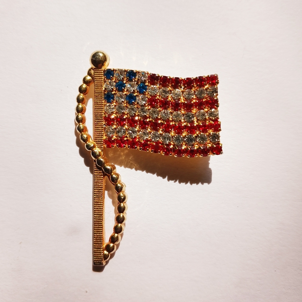 Vintage American Flag Rhinestone Brooch